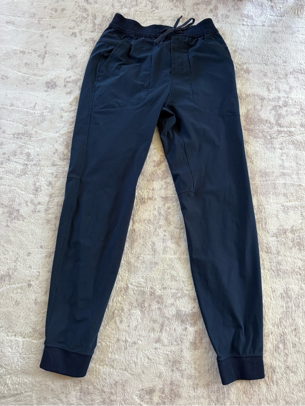 Lululemon - Picture 2 of 6